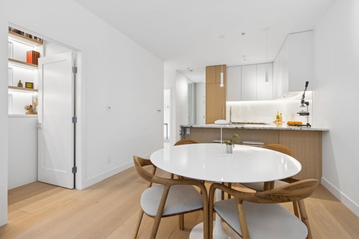 Photo 5 at 302 - 1388 Nelson Street, West End VW, Vancouver West