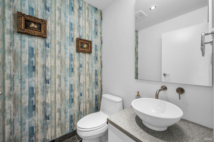 Photo 27 at 401 - 3315 Cypress Place, Cypress Park Estates, West Vancouver