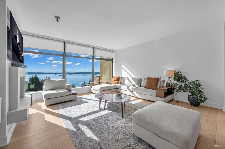 Photo 6 at 401 - 3315 Cypress Place, Cypress Park Estates, West Vancouver