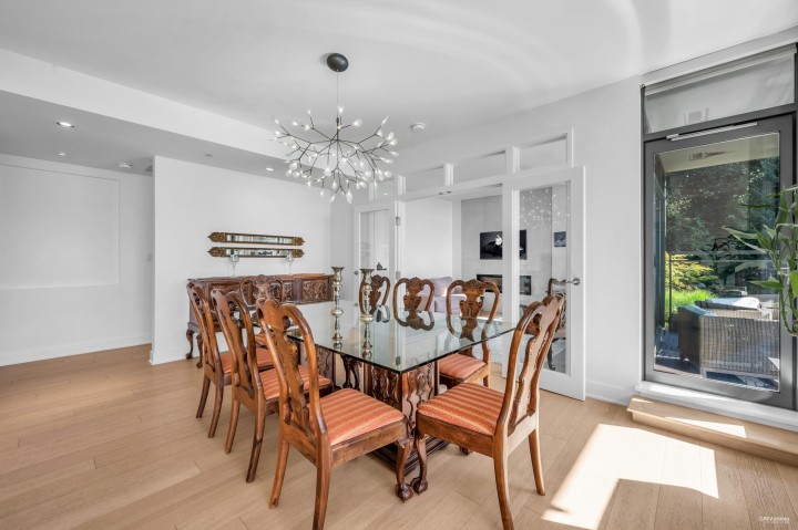 Photo 9 at 401 - 3315 Cypress Place, Cypress Park Estates, West Vancouver