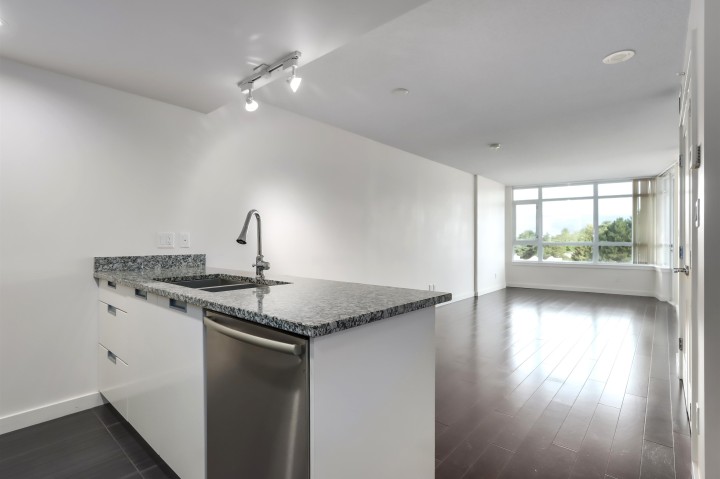 Photo 5 at 768 - 2080 W Broadway, Kitsilano, Vancouver West