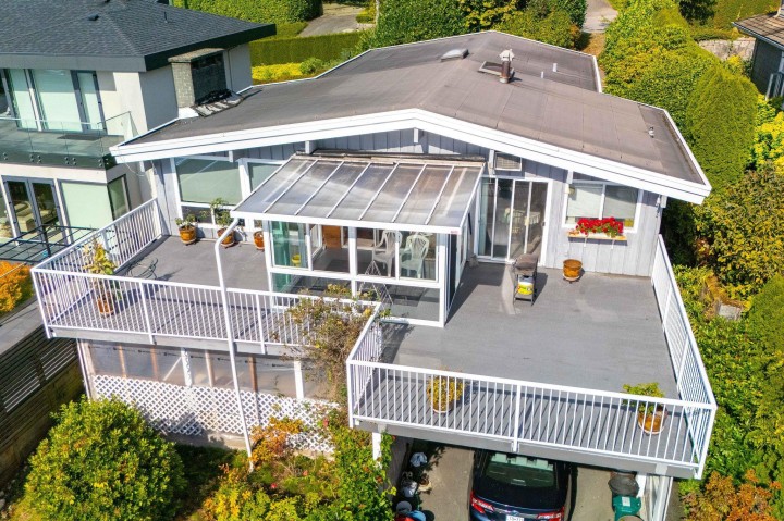 Photo 3 at 2128 Mathers Avenue, Dundarave, West Vancouver
