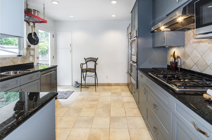 Photo 6 at 19 Glenmore Drive, Glenmore, West Vancouver