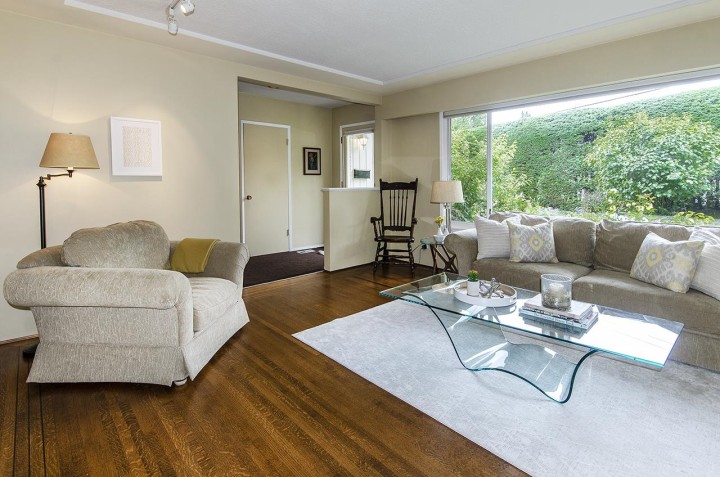 Photo 5 at 19 Glenmore Drive, Glenmore, West Vancouver