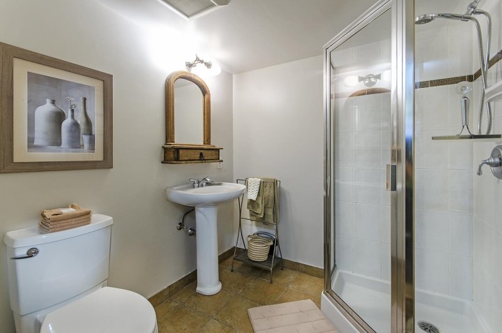 Photo 19 at 19 Glenmore Drive, Glenmore, West Vancouver