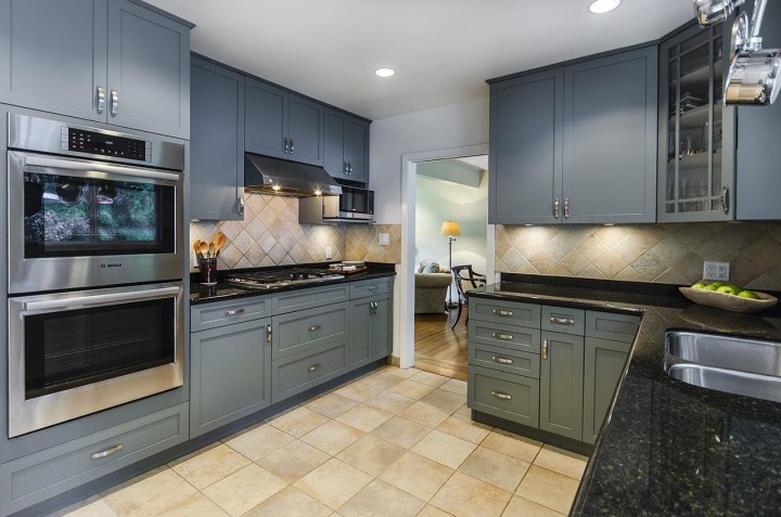 Photo 8 at 19 Glenmore Drive, Glenmore, West Vancouver