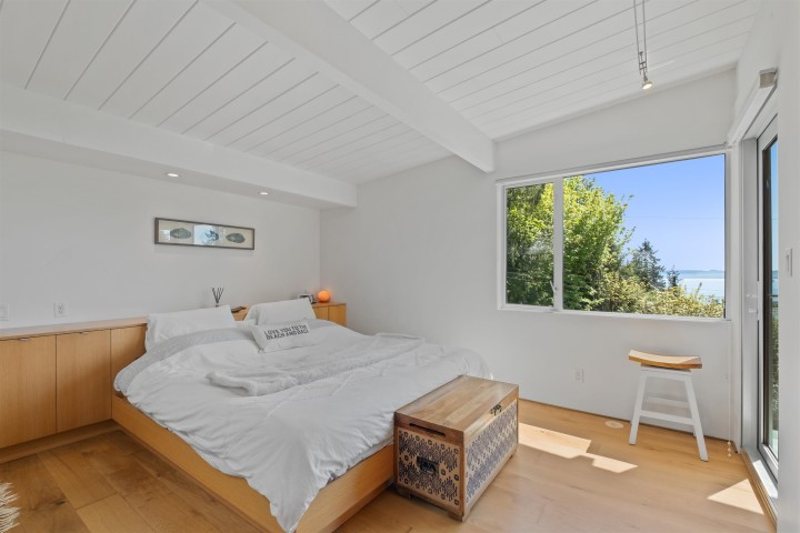 Photo 17 at 4045 Bayridge Avenue, Bayridge, West Vancouver