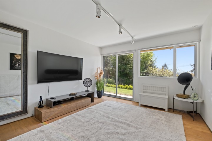 Photo 21 at 4045 Bayridge Avenue, Bayridge, West Vancouver