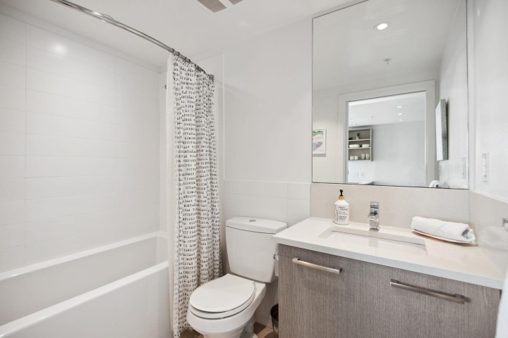 Photo 16 at 808 - 933 E Hastings Street, Strathcona, Vancouver East