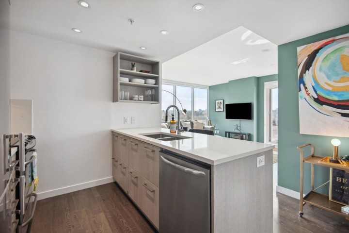 Photo 12 at 808 - 933 E Hastings Street, Strathcona, Vancouver East