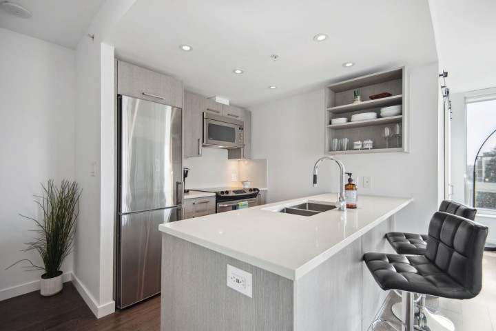 Photo 11 at 808 - 933 E Hastings Street, Strathcona, Vancouver East