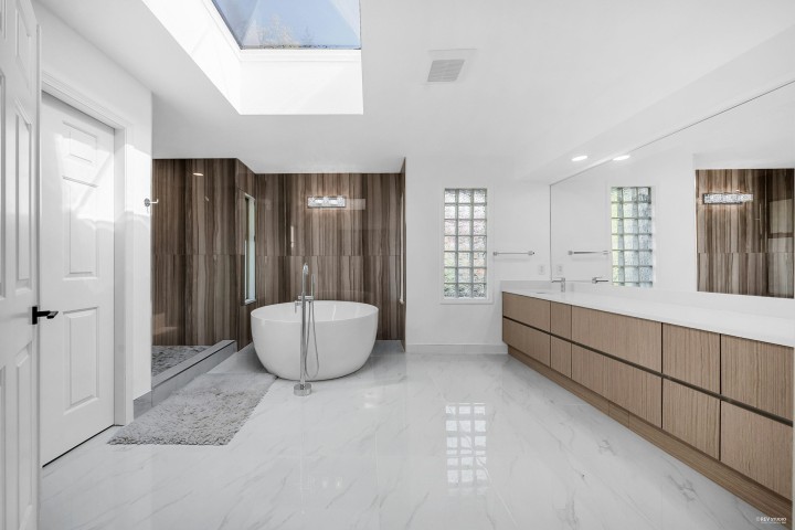 Photo 20 at 4809 Northwood Place, Cypress Park Estates, West Vancouver