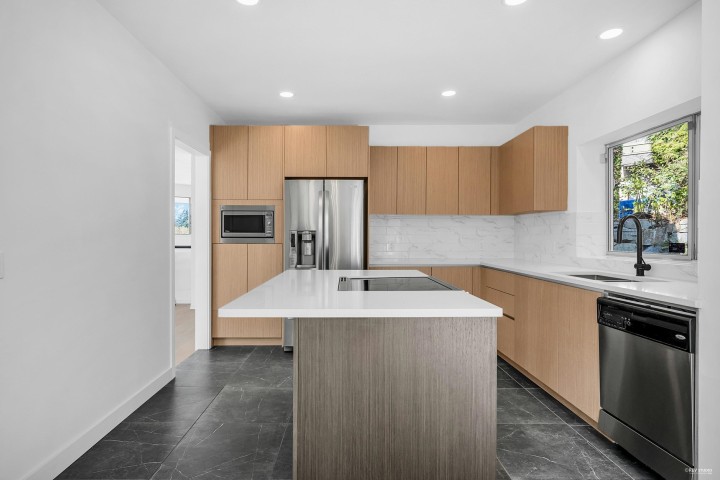 Photo 9 at 4809 Northwood Place, Cypress Park Estates, West Vancouver