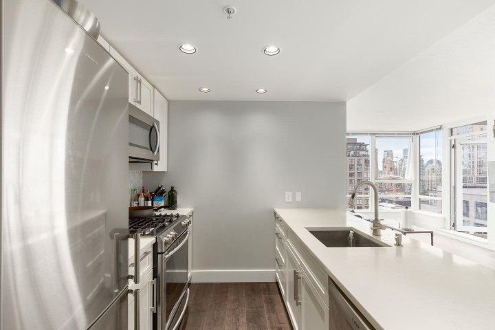 Photo 7 at 2710 - 928 Beatty Street, Yaletown, Vancouver West