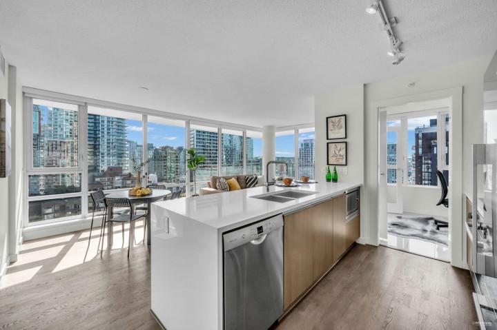 Photo 10 at 1606 - 1009 Harwood Street, West End VW, Vancouver West