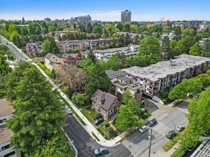 Photo 3 at 498 E 5th Avenue, Mount Pleasant VE, Vancouver East