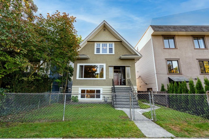 Photo 2 at 22 E 18th Avenue, Main, Vancouver East