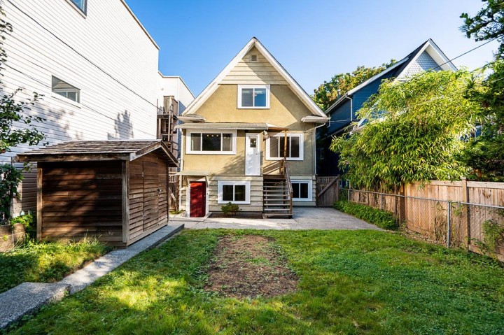 Photo 37 at 22 E 18th Avenue, Main, Vancouver East