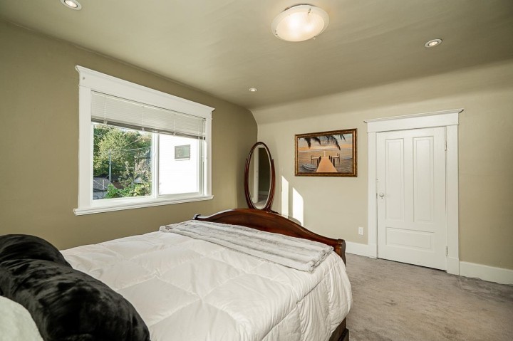 Photo 19 at 22 E 18th Avenue, Main, Vancouver East