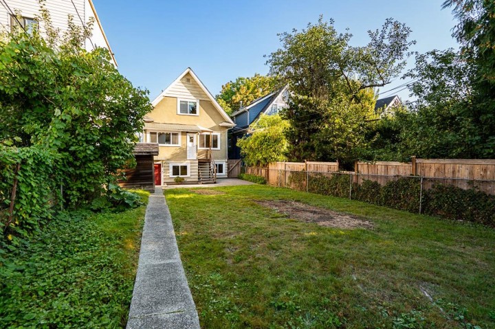 Photo 39 at 22 E 18th Avenue, Main, Vancouver East