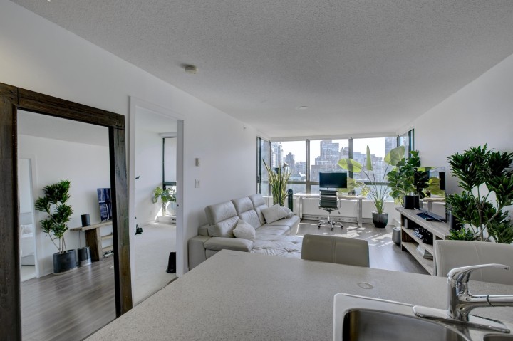 Photo 33 at 1303 - 938 Smithe Street, Downtown VW, Vancouver West