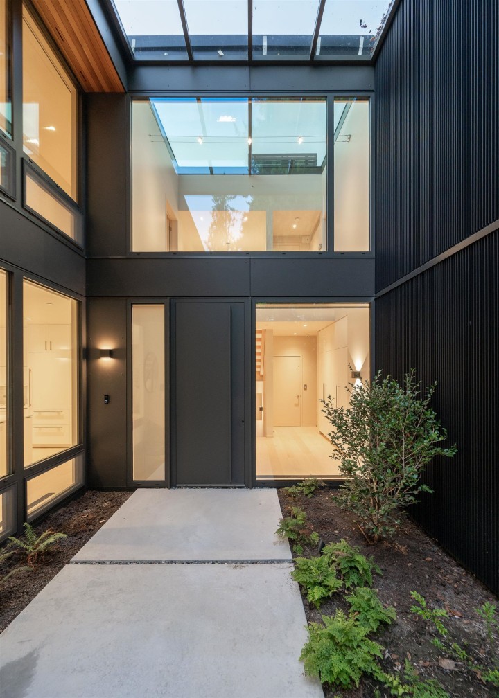 Photo 6 at 8885 Lawrence Way, Howe Sound, West Vancouver