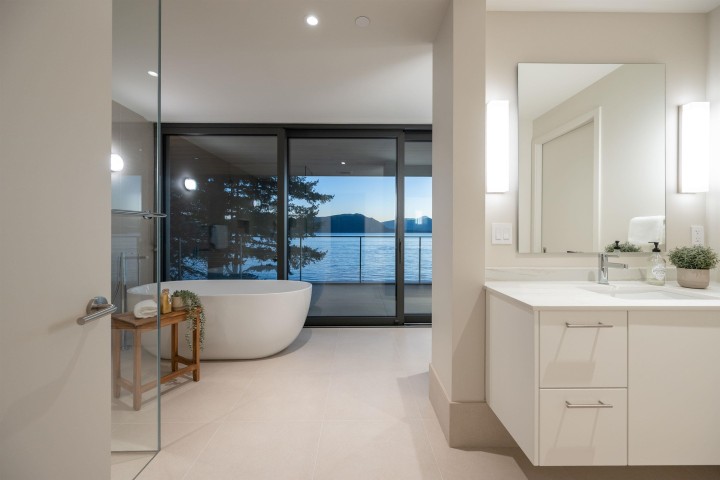 Photo 22 at 8885 Lawrence Way, Howe Sound, West Vancouver