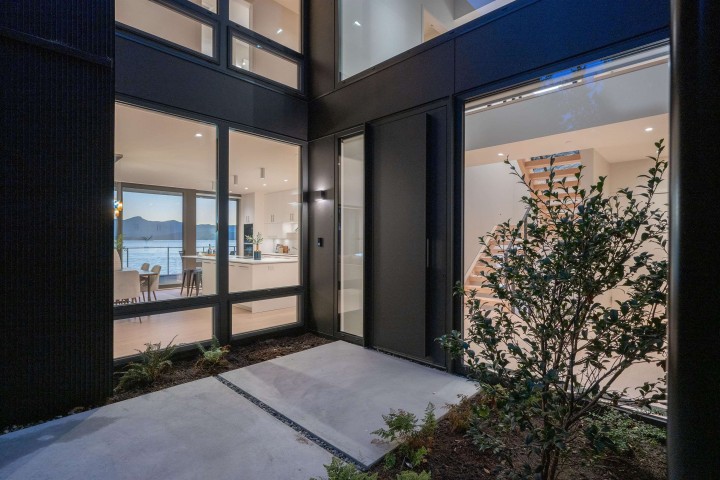 Photo 5 at 8885 Lawrence Way, Howe Sound, West Vancouver