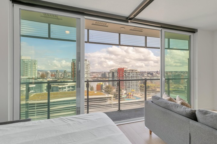 Photo 12 at 2212 - 89 Nelson Street, Yaletown, Vancouver West