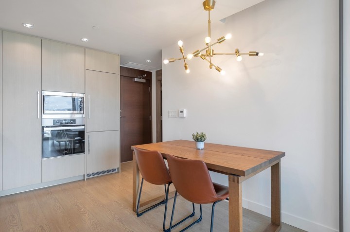 Photo 10 at 2212 - 89 Nelson Street, Yaletown, Vancouver West