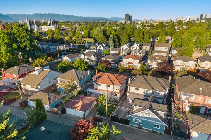 Photo 28 at 5455 Chambers Street, Collingwood VE, Vancouver East