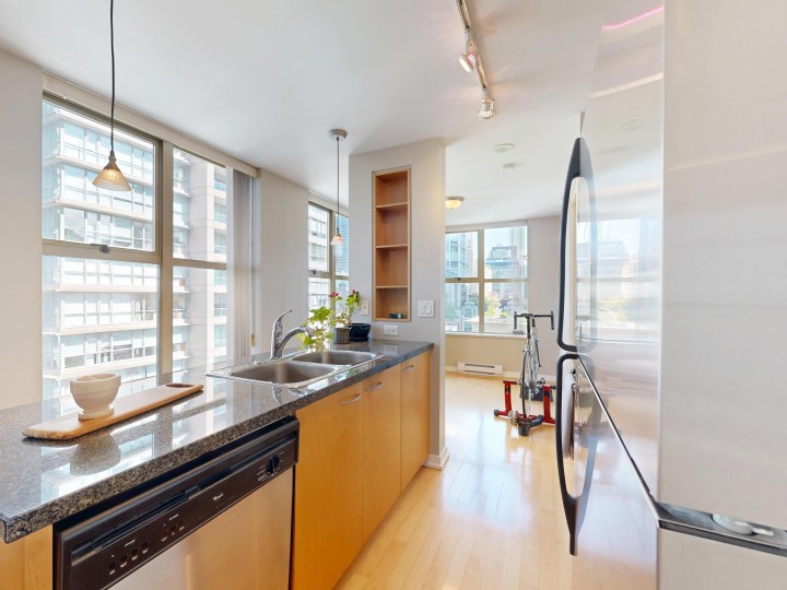 Photo 15 at 1003 - 969 Richards Street, Downtown VW, Vancouver West