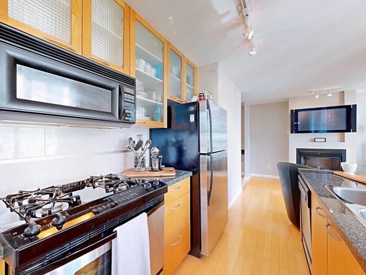 Photo 4 at 1003 - 969 Richards Street, Downtown VW, Vancouver West