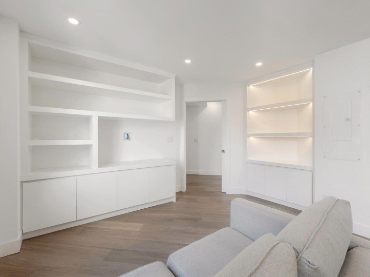 Photo 23 at 203 - 2190 Argyle Avenue, Dundarave, West Vancouver