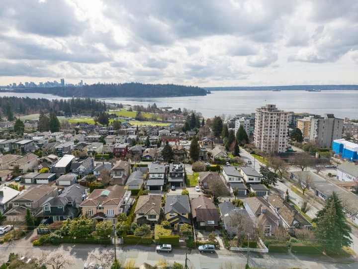 Photo 40 at 1274 Esquimalt Avenue, Ambleside, West Vancouver