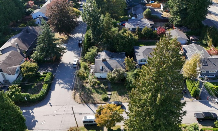 Photo 9 at 2405 Lloyd Avenue, Pemberton Heights, North Vancouver