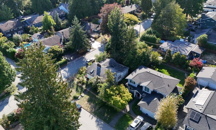 Photo 8 at 2405 Lloyd Avenue, Pemberton Heights, North Vancouver