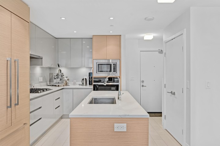 Photo 8 at 353 - 8575 Rivergrass Drive, South Marine, Vancouver East