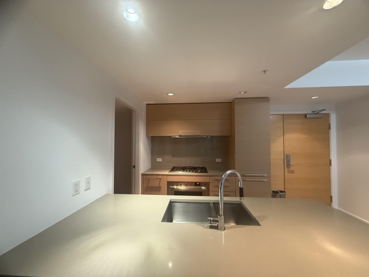 Photo 6 at 606 - 5782 Berton Avenue, University VW, Vancouver West