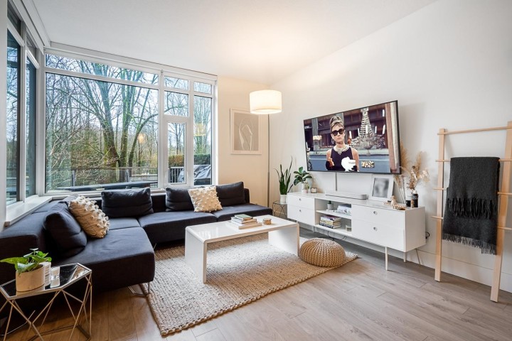 Photo 1 at 103 - 680 Seylynn Crescent, Lynnmour, North Vancouver