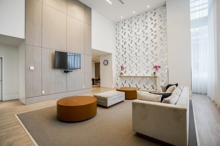 Photo 34 at 103 - 680 Seylynn Crescent, Lynnmour, North Vancouver