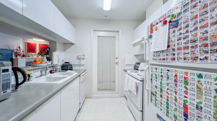 Photo 6 at 205 - 8430 Jellicoe Street, South Marine, Vancouver East