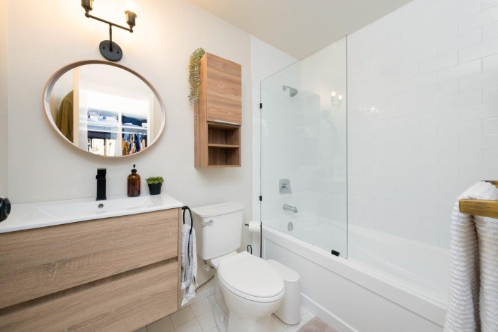 Photo 14 at 112 - 2020 W 8th Avenue, Kitsilano, Vancouver West