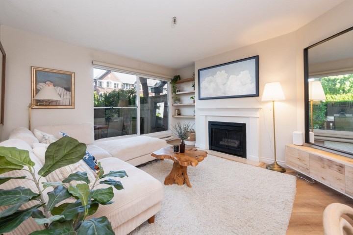 Photo 4 at 112 - 2020 W 8th Avenue, Kitsilano, Vancouver West