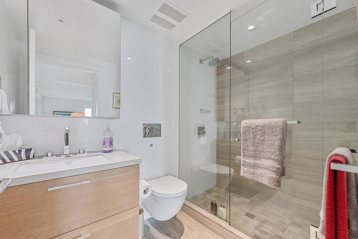 Photo 17 at 310 - 1571 W 57th Avenue, South Granville, Vancouver West