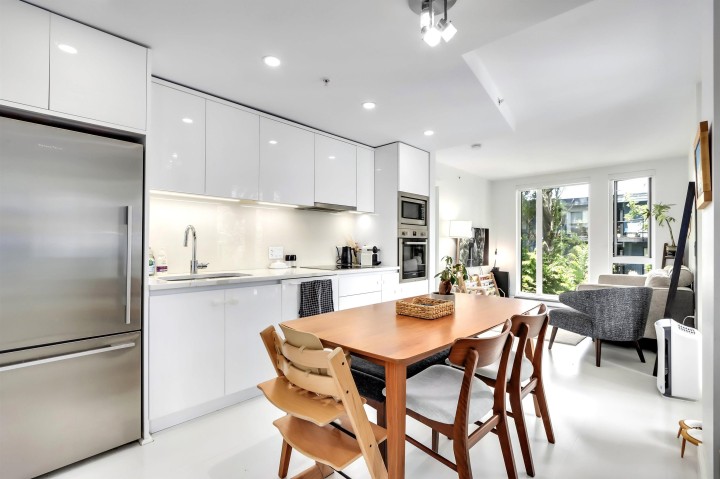 Photo 8 at 303 - 2239 W 7th Avenue, Kitsilano, Vancouver West