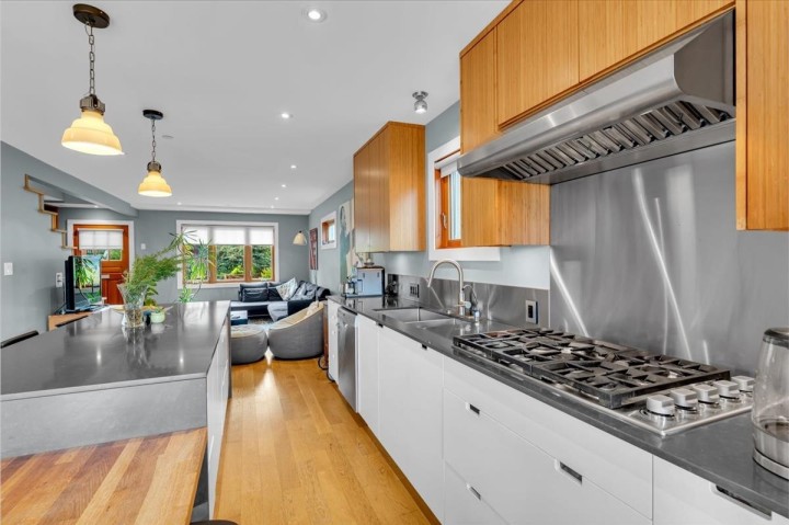 Photo 7 at 57 W 17th Avenue, Cambie, Vancouver West