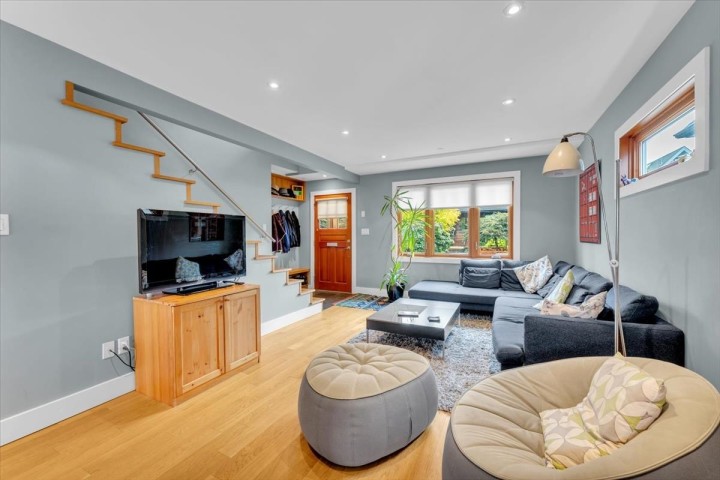 Photo 9 at 57 W 17th Avenue, Cambie, Vancouver West