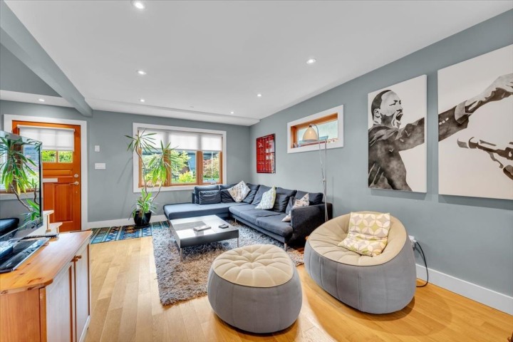 Photo 8 at 57 W 17th Avenue, Cambie, Vancouver West