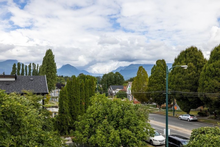 Photo 2 at 1155 Renfrew Street, Renfrew VE, Vancouver East